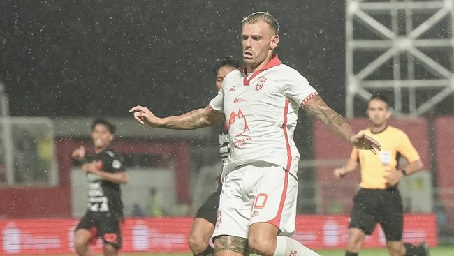 Tyronne Del Pino dari Malut United bertekad menghentikan rekor kemenangan Persija di Super League. Ia optimis meraih tiga poin di JIS.
