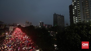 FOTO: Macet Horor di Jalan TB Simatupang saat Pulang Kerja