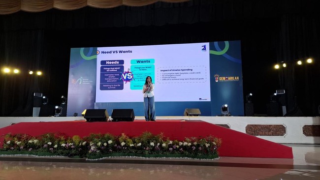 AXA Mandiri menggelar SmartFin Day 2025 di UGM untuk tingkatkan kesadaran finansial Gen Z, berikan strategi keuangan untuk kelola belanja dan investasi.