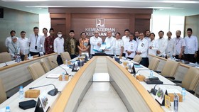 Baznas Serahkan SK UPZ Kementerian PU Demi Maksimalkan Potensi ZIS