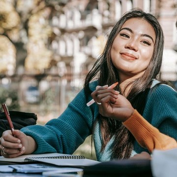 5 Tanda Sikap Kamu Orang yang Berhati Emas Menurut Psikolog