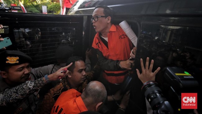 Semoga Dapat Amnesti dari Prabowo Wakil Menaker Noel berharap amnesti dari Presiden Prabowo setelah ditetapkan sebagai tersangka pemerasan oleh KPK.