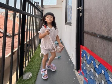 img-title Dapat Warisan di Umur 3 Tahun, Ini 7 Penampakan Kos 8 Kamar Moana dari Ria Ricis