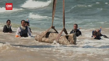 VIDEO: Mesir Selamatkan Artefak Alexandria yang Tenggelam di Laut