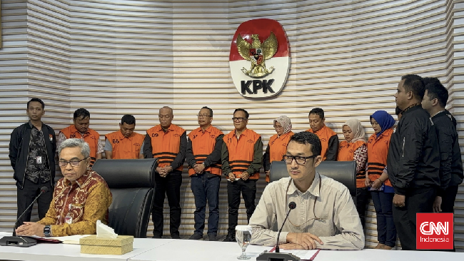 KPK menetapkan 11 tersangka dalam kasus pemerasan sertifikat keselamatan kerja di Kemnaker, termasuk Wakil Menteri hingga Dirjen.