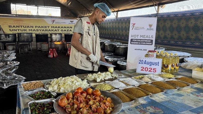 Baznas dan Tempo Scan menyalurkan 4.600 porsi makanan yang didistribusikan antara lain ke Al-Aqsa Hospital, Insan Camp, dan Al Manasr.