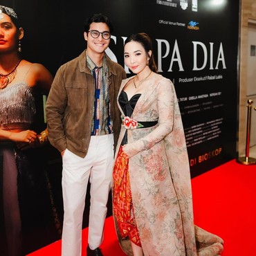 Makin Bucin, Ini Potret Cinta Brian Dampingi Gisela Anastasia ke Acara Film