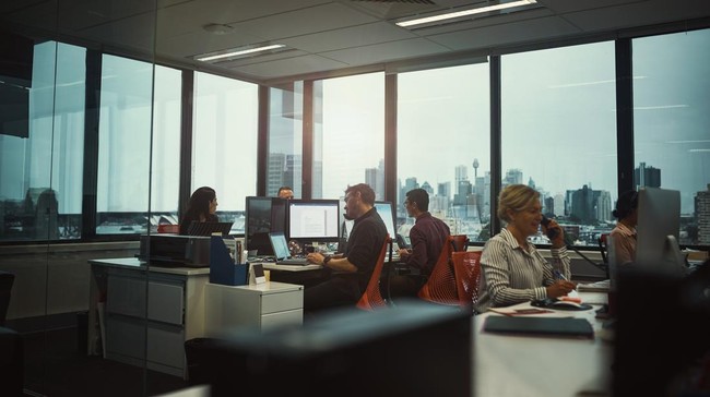 Pekerja Australia kini tak perlu takut menolak instruksi bos di kantor di luar jam kerja. Penolakan ini kini sepenuhnya dilindungi oleh undang-undang.