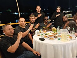 Momen Kapolda dan Gubernur Riau Dinner Bareng Rapper Melly Mike