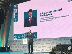 Respons AHY soal Usulan Gerbong Kereta Khusus Merokok