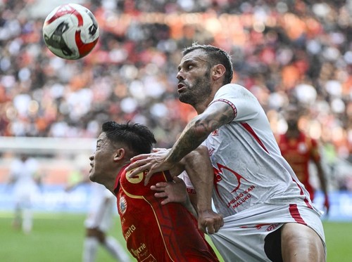 Persija vs Malut Penuh Drama, Hujan Kartu dan Pemain Dilempar Sepatu
