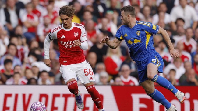 Max Dowman, Pemain 15 Tahun Tampil Memukau di Debut Liga Inggris Arsenal memberikan kesempatan debut bagi Max Dowman yang masih berusia 15 tahun di Liga Inggris. Dowman lalu tampil impresif dalam laga bersejarah tersebut.