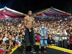 Pecah! Melly Mike dan Dikha Tutup Pacu Jalur dengan Young, Black and Rich