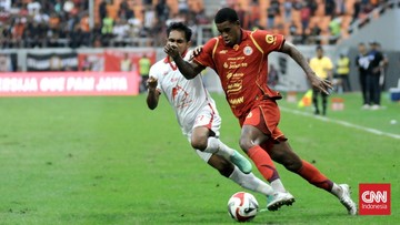 Update Eksklusif Olahraga CNN : FOTO: Persija Jakarta Ditahan Malut United