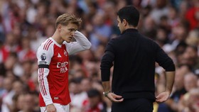 Saka dan Odegaard Cedera Jelang Lawan Liverpool, Arteta Pusing