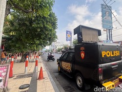 Geger Tawuran 2 Kelompok di Surabaya, Jalan Embong Malang Mencekam