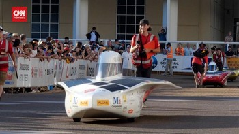 VIDEO: Balapan Mobil Bertenaga Surya di Pedalaman Australia