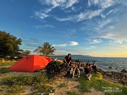 Touring dan Camping Seru di Pantai Bugel, Pandeglang