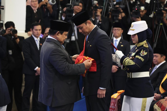 AHY Terima Anugerah Bintang Mahaputera Utama dari Prabowo
