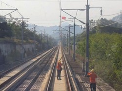 Duh, Perjalanan Whosh Terganggu Layang-layang Lagi