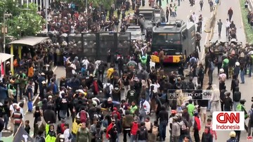 Demo DPR 25 Agustus Berujung Ricuh, 6 Orang Diringkus Aparat