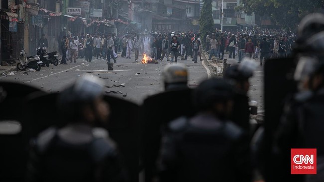KontraS mengungkap sebanyak tiga orang saat ini masih dinyatakan hilang dalam gelombang aksi unjuk rasa 25-31 Agustus di Jakarta dan daerah lain.