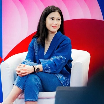 5 Rahasia Awet Muda ala Dian Sastrowardoyo, Tetap Glowing di Usia 40-an