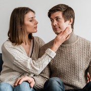 4 Kalimat Ini Sering Diucapkan oleh Orang yang Takut Ditinggalkan Menurut Psikolog