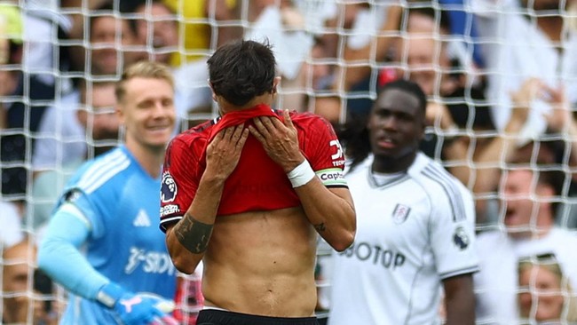 Manchester United harus puas bermain imbang 1-1 melawan Fulham pada pekan kedua Liga Inggris di Craven Cottage, London, Minggu (24/8) malam WIB.