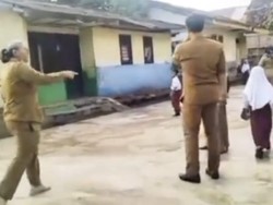 Guru Viral Hendak Cekik Siswa di Lampung, Disdik Gandeng Kepolisian