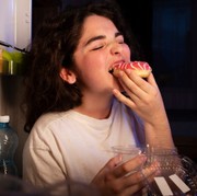 Hindari Sederet Makanan Ini Sebelum Tidur, Bisa Bikin Mimpi Buruk