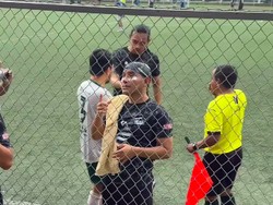 Gas Air Mata Demo di DPR Sampai ke Lapangan Bola Senayan, Judika CS Kena Imbas