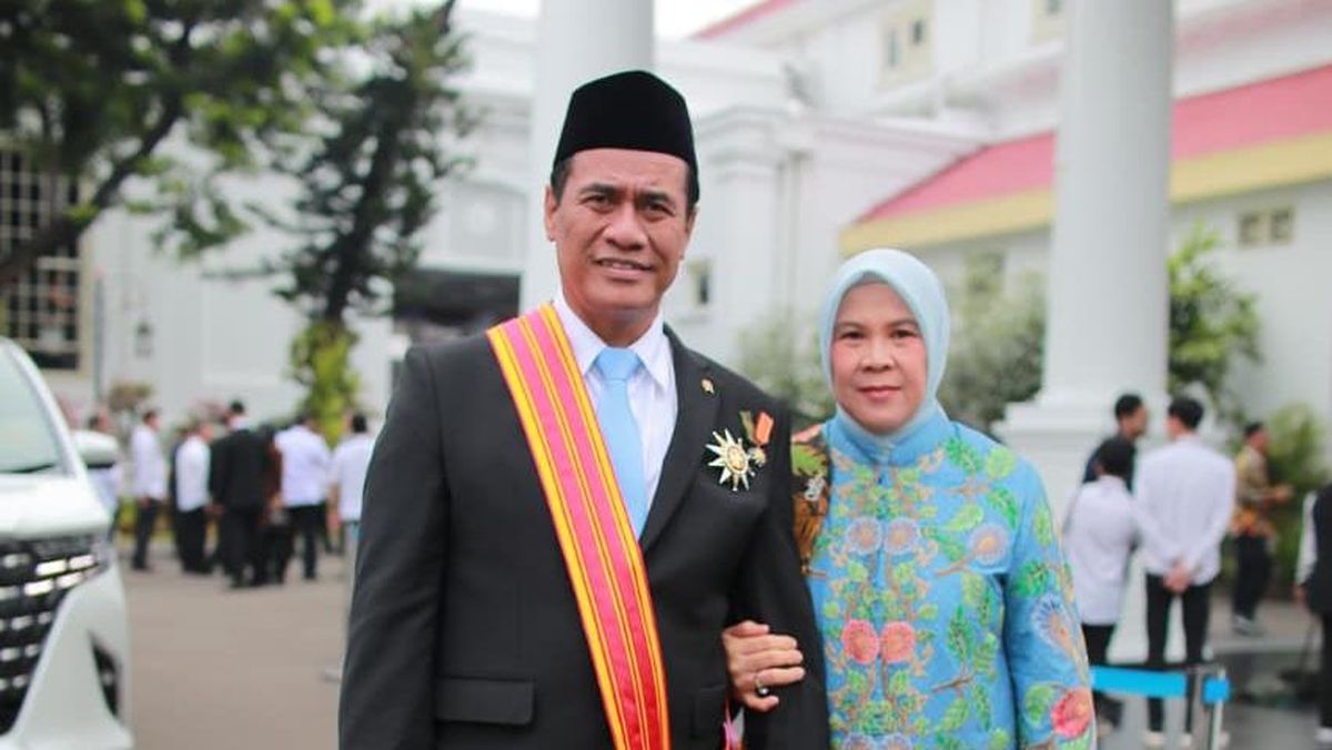 Mentan Amran Terima Anugerah Bintang Mahaputra Adipurna dari Presiden