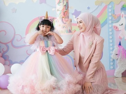 Momen Ultah ke-3 Amala Anak Irish Bella Dirayakan Bareng Ayah Sambung, Intip Potret Serunya