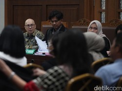 Jaksa Buka Chat Mesra ANS Kosasih, Minta Eks Pacar Setor Rp 130 Juta ke Bank