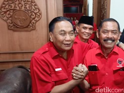 Momen Akrab Bambang Pacul-FX Rudy, Pose Salam Komando