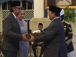 Prabowo Anugerahkan Bintang Republik Indonesia Utama ke Almarhum Jenderal Hoegeng
