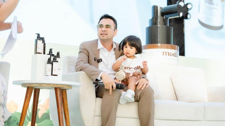 Raffi Ahmad dan Lily Raffi Ahmad dan Lily