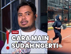 Anti Gengsi, Rigen dan Istri Pilih Sewa Raket saat Olahraga Padel