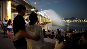 FOTO: Romantisme yang Tertinggal di Sudut Kota Seoul