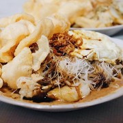 Sejarah Unik Ketoprak, Menu Sarapan yang Asal Usulnya Diperdebatkan