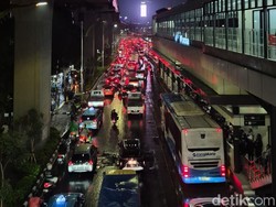 Titik Macet Malam Ini di Jakarta Saat Pulang Kerja, Hujan Reda, Bubaran Demo