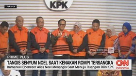 VIDEO: Tangis dan Senyum Noel Saat Kenakan Rompi Tersangka