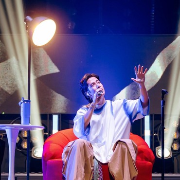 Detik-detik Vidi Aldiano Kesakitan Saat Tampil, Langsung Dituntun Deddy Corbuzier