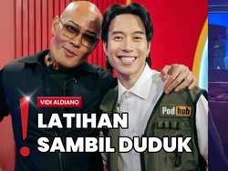 Bikin Khawatir, Vidi Aldiano Dituntun Deddy Corbuzier usai Nyanyi