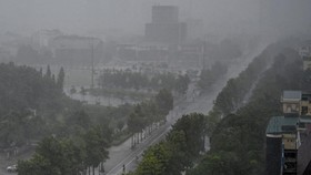 Lautan 'Mendidih', Pakar Peringatkan Badai Bakal Makin Dasyat