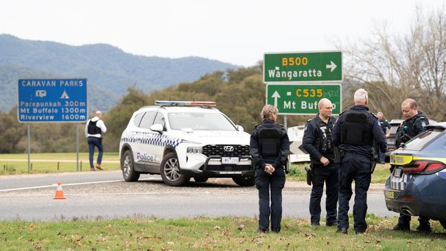 Dua polisi ditembak mati sementara satu orang lainnya mengalami luka dalam insiden penembakan di Victoria, Australia.