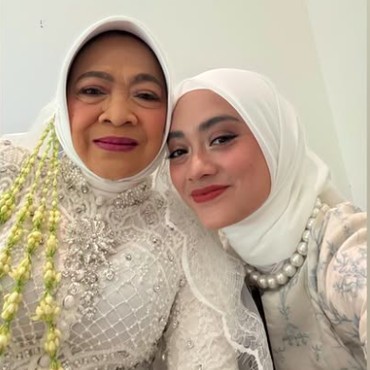 Ibunda Ayudia Menikah Lagi, Sekala Punya Kakek Baru