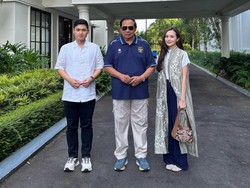 7 Potret Beby Tsabina & Suami Anggota DPR RI Temani SBY Melukis-Mancing di Pacitan