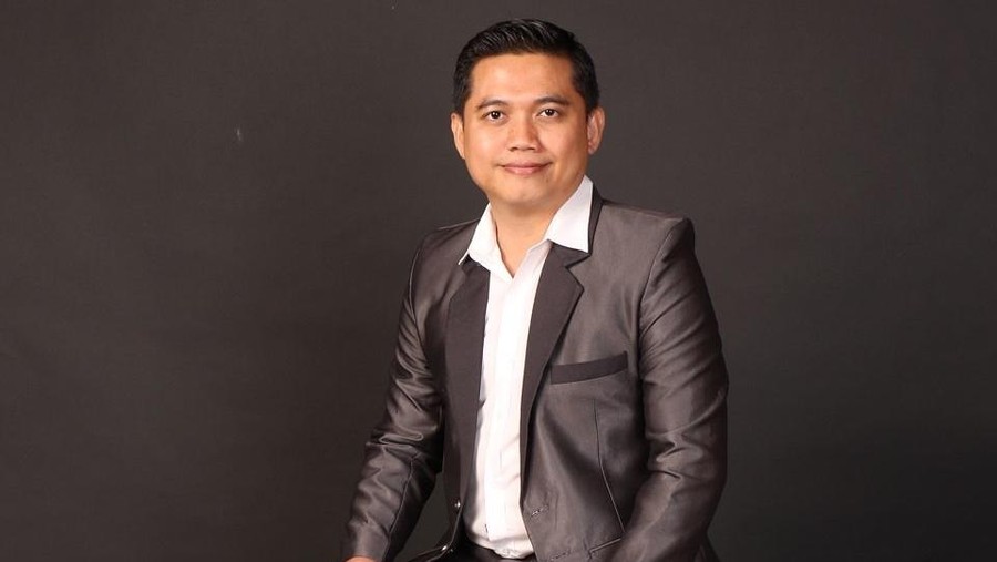 Dwi Hartono